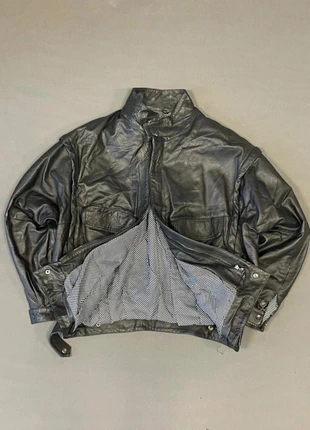 Vintage Black Leather Bomber Jacket – Premium Streetwear Design 📴, marque: Vintage Dressing, état: Très bon état, taille: M, 48,00 €, 51,10 € Protection acheteurs incluse