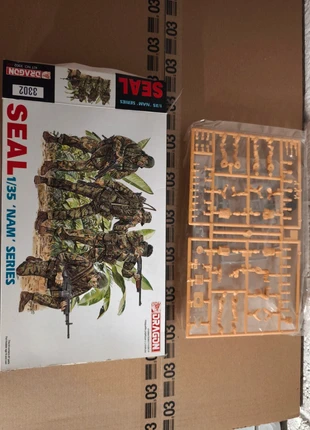 Dragon Seal, merk: Dragon, staat: Nieuw zonder prijskaartje, maat: Prematuur, tot 44 cm, € 15,00, € 16,45 inclusief Kopersbescherming