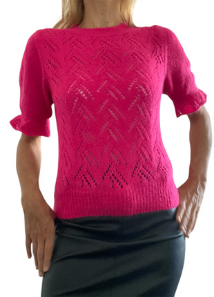 Pull rose fuchsia chaud et romantique/ état neuf / La Petite Étoile – Taille 2 (M), marque: La petite étoile, état: Neuf sans étiquette, taille: M / 38 / 10, 24,00 €, 25,90 € Protection acheteurs incluse