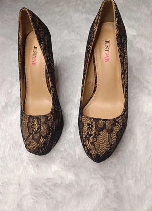 Escarpins JustFab dentelle noire talons hauts – Pointure 37,5, marque: JustFab, état: Très bon état, taille: 37.5, 6,00 €, 7,00 € Protection acheteurs incluse