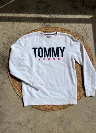 Pull blanc Tommy Hilfiger taille M, marque: Tommy Hilfiger, état: Bon état, taille: M, 10,00 €, 11,20 € Protection acheteurs incluse