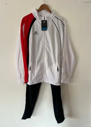 Chándal Asioka Hombre M, marque: Asioka, état: Très bon état, taille: M, 8,00 €, 9,10 € Protection acheteurs incluse