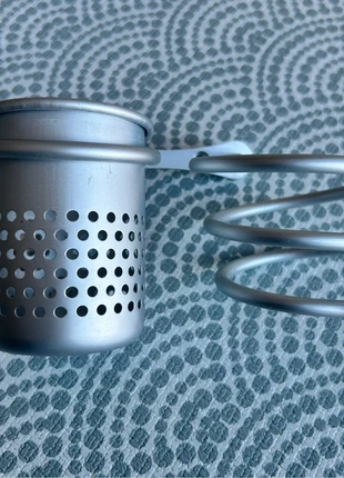 Sleek Silver Wall-Mounted Bathroom Organizer Set - Toothbrush Holder & Hairdryer Mount, marque: Leroy Merlin, état: Très bon état, 7,00 €, 8,05 € Protection acheteurs incluse