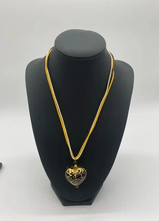BB11- 💛 Collier cœur en véritable verre de Murano noir et feuille d’or – bijou artisanal italien, merk: Murano, staat: Heel goed, € 29,00, € 31,15 inclusief Kopersbescherming Pro