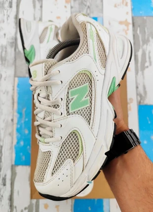 Baskets Sneackers New Balance 530 Running << White Silver Green >> Taille 37, marque: New Balance, état: Très bon état, taille: 37, 65,00 €, 68,95 € Protection acheteurs (Pro) incluse