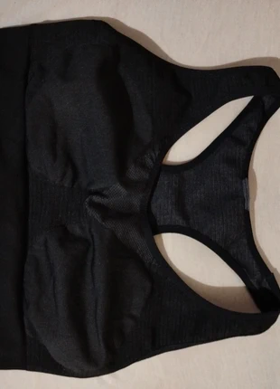 Brassière noire running, merk: Decathlon, staat: Heel goed, maat: M, € 4,00, € 4,90 inclusief Kopersbescherming