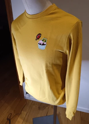 Sweat jaune H&M – Patchs thermocollés cupcake & glace – Taille S, brand: H&M, condition: Good, size: S, €5.00, €5.95 includes Buyer Protection