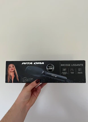 Brosse lissante neuve, merk: Rita Ora, staat: Nieuw met prijskaartje, € 5,00, € 5,95 inclusief Kopersbescherming