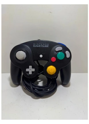 - Manette Nintendo GameCube, brand: Nintendo, condition: Very good, €29.99, €32.19 includes Buyer Protection