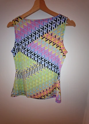 Haut Calvin Klein multicolore, marque: Calvin Klein, état: Neuf sans étiquette, taille: M / 38 / 10, 13,90 €, 15,30 € Protection acheteurs incluse