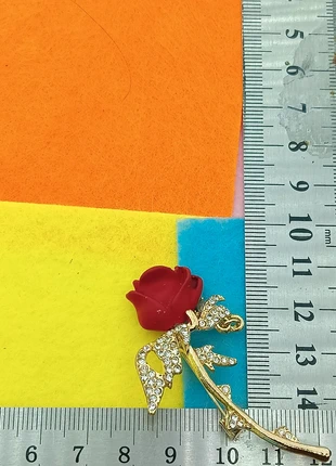 Broche, merk: Montre.fr, staat: Heel goed, € 5,00, € 5,95 inclusief Kopersbescherming Pro