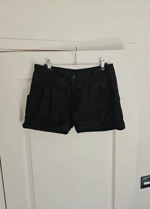 Short, merk: Mim, staat: Heel goed, maat: S / 36 / 8, € 2,00, € 2,80 inclusief Kopersbescherming