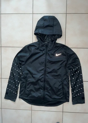 veste / coupe-vent / nike running essential flash noire taille M qui convient pour du XS, merk: Nike, staat: Nieuw zonder prijskaartje, maat: XS, € 59,99, € 63,69 inclusief Kopersbescherming