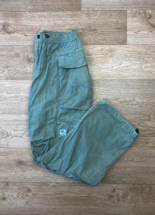 Pantalon Cargo Vert Foncé Kaki Zara | Taille S | Parachute pant | State Park, marca: Zara, estado: Muito bom, tamanho: S, €15.00, €16.45 inclui Proteção do Comprador