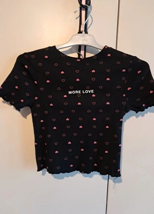 Maglietta nera more love, brand: Terranova, condizioni: Ottime, taglia: XS / IT 38 / EU 34, €2.00, €2.80 include la Protezione acquisti