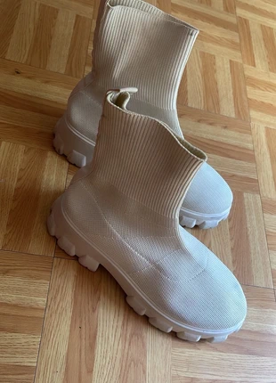 Bottines beige montante taille 39, zustand: Sehr gut, größe: 39, 10,00 €, 11,20 € inklusive Vinted-Käuferschutz
