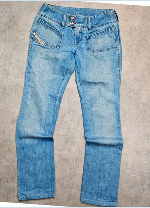Jeans coupe droite diesel y2k bleu w28 femme, marke: Diesel, zustand: Sehr gut, größe: XS / 34 / 6, 17,90 €, 19,50 € inklusive Vinted-Käuferschutz