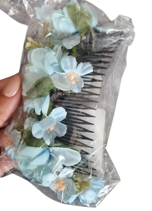 🌸 Blue Flower Comb – New & Sealed | Peineta con flores azul celeste 🌸, marca: Flamenca, estado: Nuevo con etiquetas, 2,99 €, 3,84 € Protección al comprador incluida