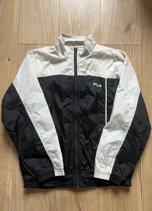 Veste de survêtement Fila vintage logo brodé noire et blanc taille XL enfant | Fila Tracksuit jacket, marke: FILA, zustand: Zufriedenstellend, größe: M, 13,99 €, 15,39 € inklusive Vinted-Käuferschutz