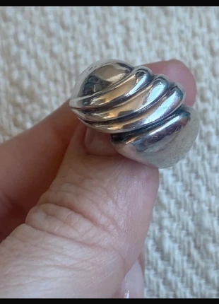 Grande Anello a fascia torchon in argento, marke: Argento, zustand: Sehr gut, größe: 51.8 mm / 16.5 mm Ø, 35,00 €, 37,45 € inklusive Vinted-Käuferschutz