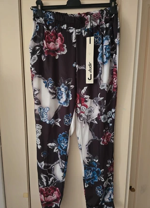 Pantaloni raso donna nuovo da negozio, marke: J Studio, zustand: Neu, mit Etikett, größe: Einheitsgröße, 5,00 €, 5,95 € inklusive Vinted-Käuferschutz