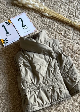 Doudoune sans manches, marque: Obaïbi, état: Très bon état, taille: 9-12 mois / 74 cm, 2,50 €, 3,33 € Protection acheteurs incluse