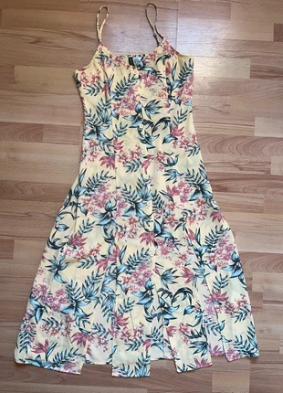 Robe fluide fleurie H&M, brand: H&M, condition: Very good, size: M / 38 / 10, €5.00, €5.95 includes Buyer Protection