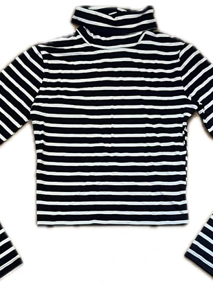 Striped turtleneck t-shirt, marque: Bershka, état: Neuf avec étiquette, taille: XS / 34 / 6, 2,00 €, 2,80 € Protection acheteurs incluse