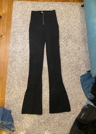 Schwarze Schlaghose, marke: COQUETTE, zustand: Sehr gut, größe: XS / 34 / 6, 5,00 €, 5,95 € inklusive Vinted-Käuferschutz