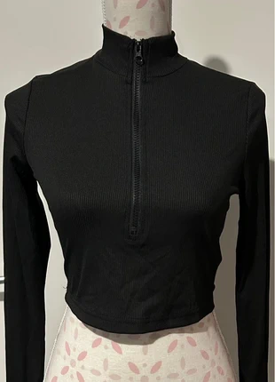 Haut court à manches longues, marke: Shein, zustand: Neu, größe: M / 38 / 10, 4,00 €, 4,90 € inklusive Vinted-Käuferschutz