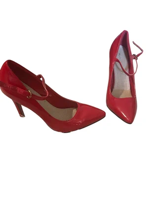 Talon rouge, marque: Mada-Emme, état: Très bon état, taille: 38, 10,00 €, 11,20 € Protection acheteurs incluse