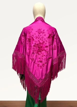 Mantón de flamenco buganvilla con bordado mismo tono, marca: BCN mantón buganvilla, estado: Muito bom, €12.00, €13.30 inclui Proteção do Comprador Pro