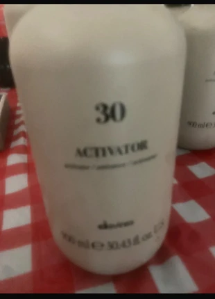 Davines Attivatore 30 vol, brand: Davines, condizioni: Nuovo con cartellino, €8.00, €9.10 include la Protezione acquisti