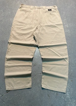 Vintage Levi’s Beige Chino Pants – Timeless Essential, marca: Levi's, estado: Muy bueno, tamaño: M, 22,50 €, 24,33 € Protección al comprador incluida