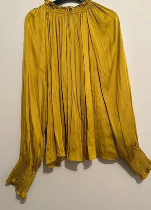 Chemisier H & M taille 36 excellent état satin, merk: H&M, staat: Heel goed, maat: S / 36 / 8, € 5,00, € 5,95 inclusief Kopersbescherming