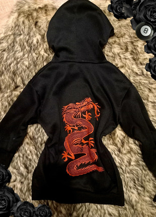 Black Hoodie with red chinese dragon, marque: Alternative, état: Neuf sans étiquette, taille: XS / 34 / 6, 6,60 €, 7,63 € Protection acheteurs incluse