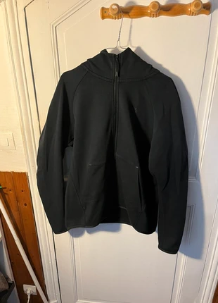 Veste Nike tech, marque: Nike, état: Très bon état, taille: M, 30,00 €, 32,20 € Protection acheteurs incluse