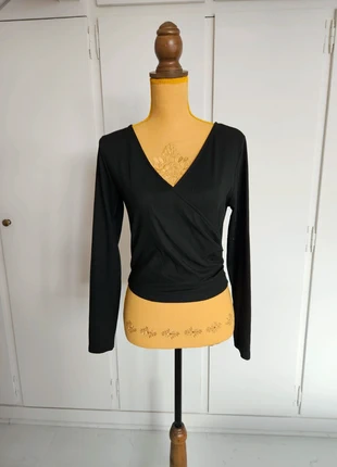 Haut noir en cache-coeur fermé et plissé, marca: Shein, estado: Muito bom, tamanho: L / 40 / 12, €5.00, €5.95 inclui Proteção do Comprador