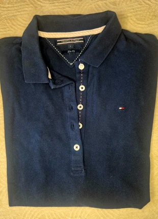🔵 polo tommy hilfiger bleu marine 🔵taille S, marque: Tommy Hilfiger, état: Très bon état, taille: S / 36 / 8, 14,00 €, 15,40 € Protection acheteurs incluse