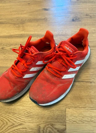 Adidas Laufschuhe in Rot – Größe 43 – getragen, sehr guter Zustand, brand: adidas, condizioni: Ottime, taglia: 43, €50.00, €53.20 include la Protezione acquisti