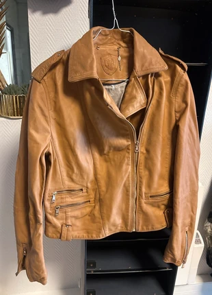 Veste en cuir Massimo Dutti camel – 100 % cuir véritable – Taille L, marke: Massimo Dutti, zustand: Sehr gut, größe: L / 40 / 12, 140,00 €, 147,70 € beinhaltet Vinted-Käuferschutz Pro