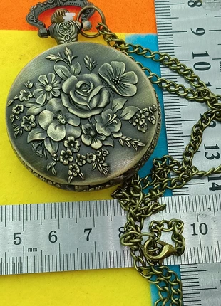 Montre à gousset, marque: Montre.fr, état: Très bon état, taille: 47 mm et plus, 5,00 €, 5,95 € Protection acheteurs (Pro) incluse