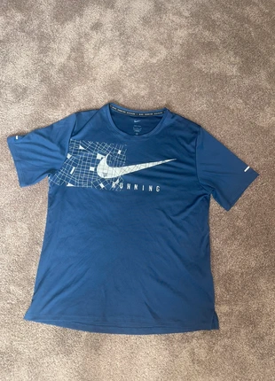 t-shirt nike running division taille M, brand: Nike, condition: Very good, size: M, €23.00, €24.85 includes Buyer Protection