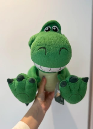 Peluche big feet, marque: Disneyland Paris, état: Neuf avec étiquette, taille: Prématuré, jusqu'à 44cm, 23,00 €, 24,85 € Protection acheteurs incluse