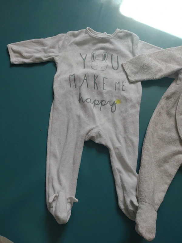 Lot pyjama 9 mois - photo numéro 2