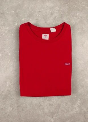 T shirt levis rouge taille M en parfait état, merk: Levi's, staat: Heel goed, maat: M, € 8,00, € 9,10 inclusief Kopersbescherming
