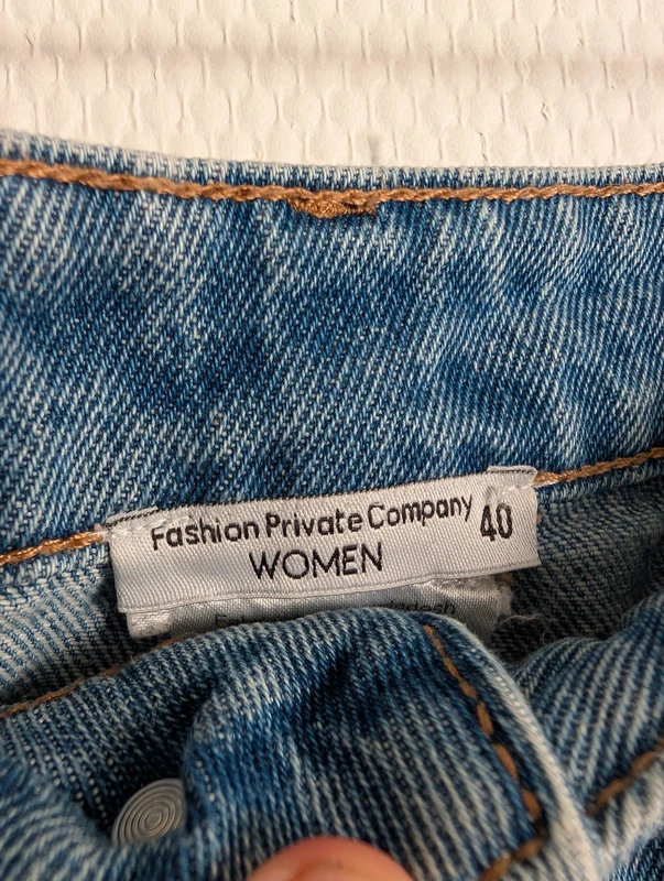 Jean - FPC - taille 40 - photo numéro 3