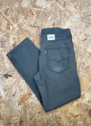 S1443 Jean Levis W33 L30 Gris, merk: Levi's, staat: Heel goed, maat: W33 | FR 42, € 29,99, € 32,19 inclusief Kopersbescherming Pro