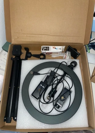 Ringlight with tripod and remote control, estado: Nuevo con etiquetas, 29,99 €, 32,19 € Protección al comprador incluida