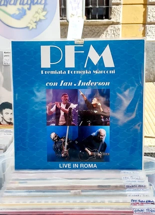 Vinile "PFM & Ian Anderson (Jethro Tull) - Live in Roma" - 2 LP 33 giri premiata forneria marconi, condizioni: Nuovo con cartellino, €39.90, €42.60 include la Protezione acquisti
